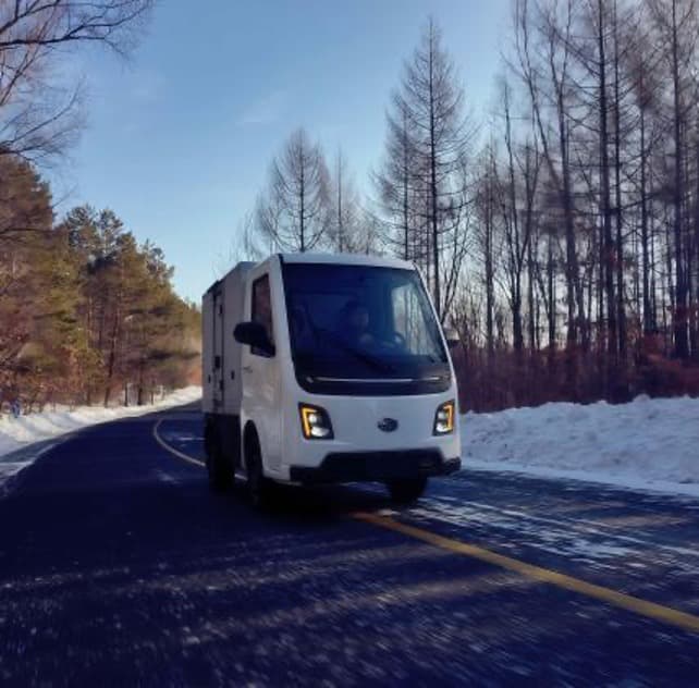 BeeMotors Buzzy Cargo operating with an enclosed cargo body