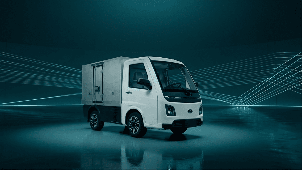 BeeMotors Buzzy Cargo in the BeeMotors data-driven studio